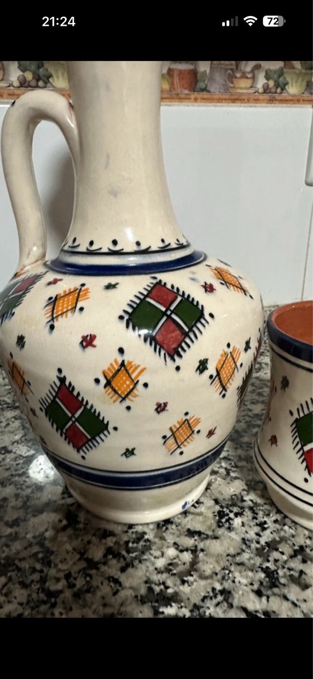 Jarra y vaso de cerámica a juego