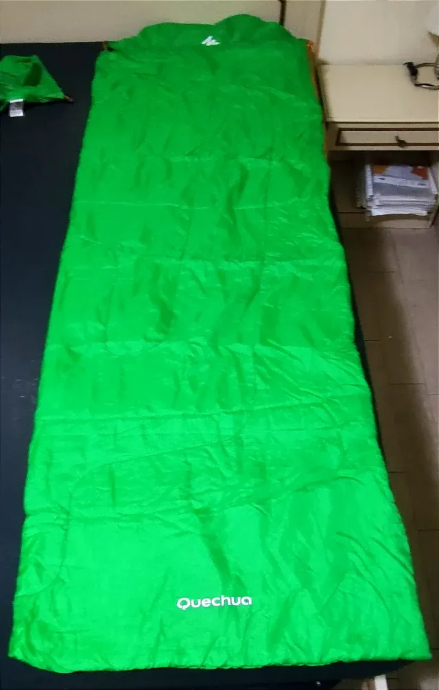 Sacco pelo singolo Quechua Forclaz 15 (usato 1 v.)