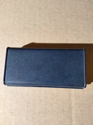 Alfiler de corbata dorado