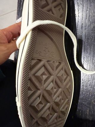 Converse grises altas. nuevo