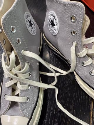 Converse grises altas. nuevo