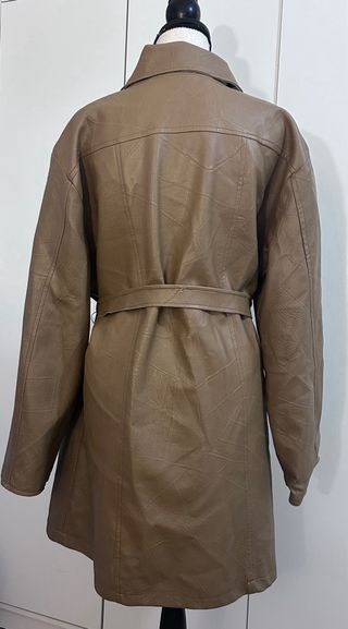 Chaquetón piel sintética marrón