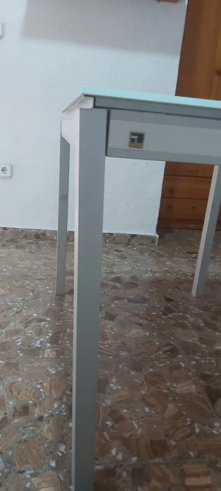 Mesa cocina más 5 sillas