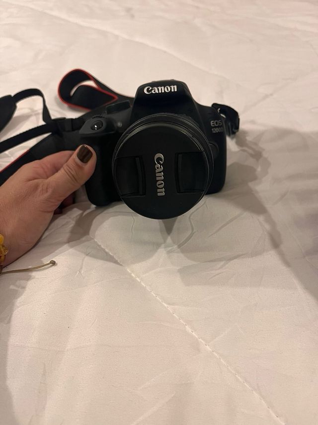 Cámara CANON EOS 1200