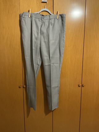 Traje de caballero gris