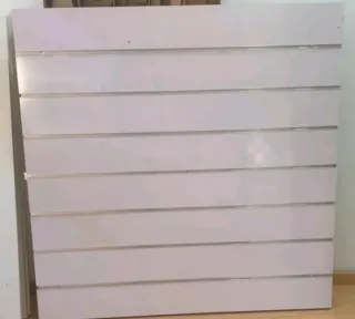 5€ por unidad Tableros madera 1.20x1.20m hay 20und