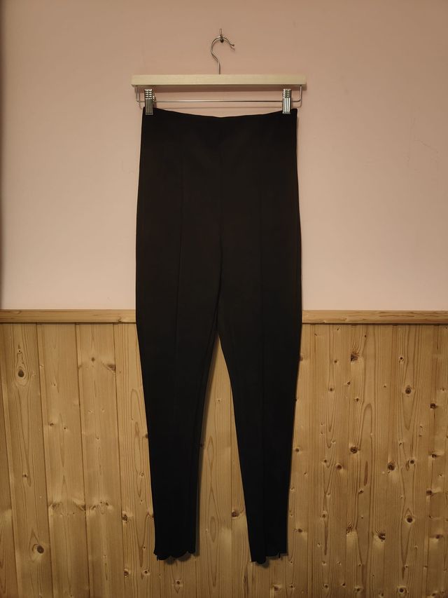 Pantalones Zara de terciopelo negro🌷