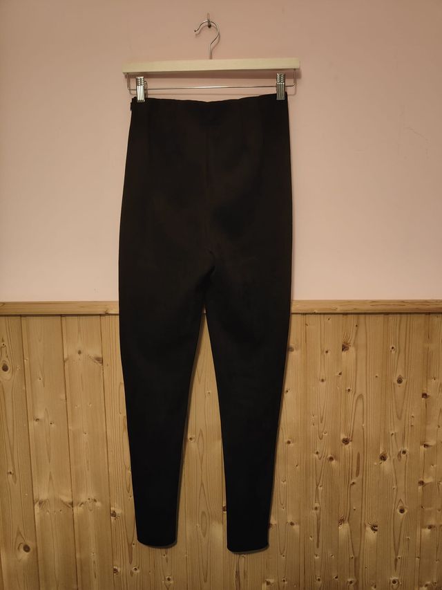 Pantalones Zara de terciopelo negro🌷