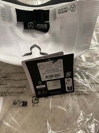 Cappello Lewis Hamilton Mercedes AMG F1 ufficiale!