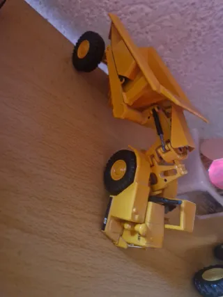 Conjunto 21 Miniaturas Maquinaria Caterpillar