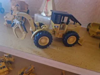 Conjunto 21 Miniaturas Maquinaria Caterpillar