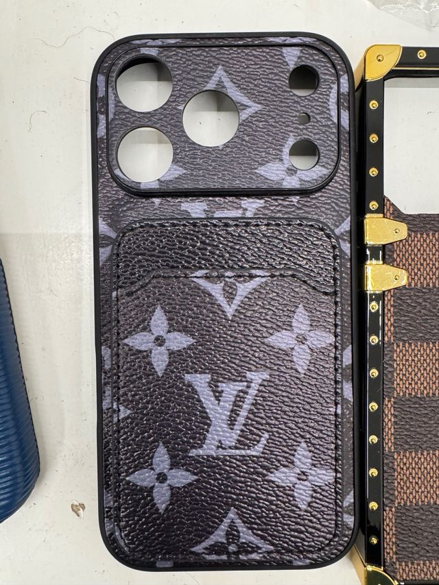 Cover iPhone 17 Pro Louis Vuitton