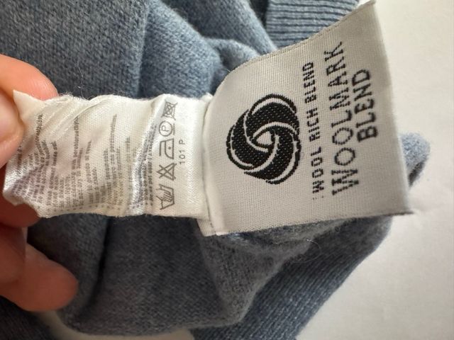 Maglione Lacoste grigio vintage, girocollo a V