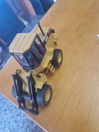 Maquinaria Caterpillar Modelo