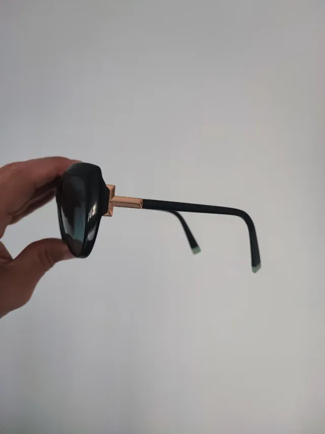 Occhiali da sole Tiffany neri e blu