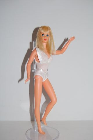 Barbie 1970 Dramatic New Living vintage doll busy