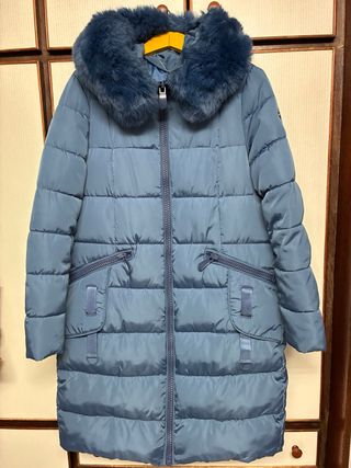 Plumífero 3/4 con capucha y pelo