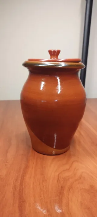 Orza de barro pequeña vintage