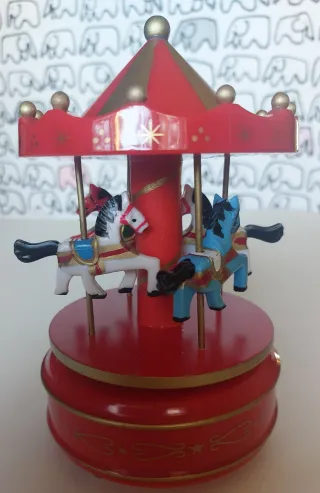 Carillon giostra cavallini h cm 18 rosso e oro