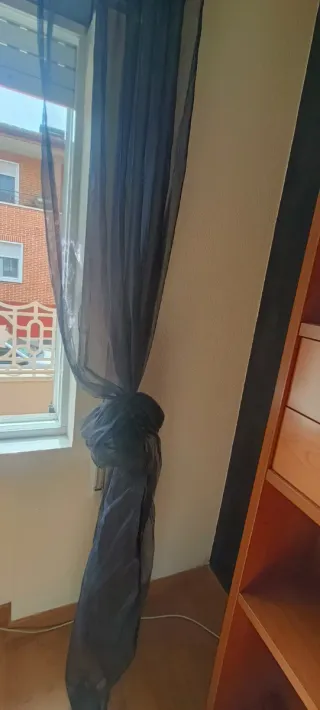 Cortinas Negras Traslúcidas