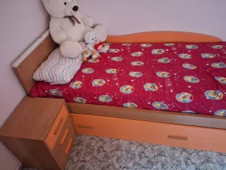 Cama nido con mesita y escritorio