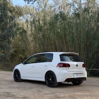 Volkswagen Golf 6 R20 DSG6 4Motion