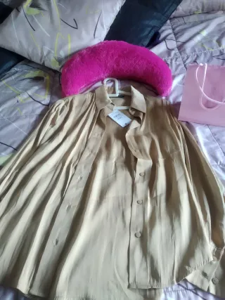 Ocasión, Bonito Conjunto de Blusa y Falda , Nuevo