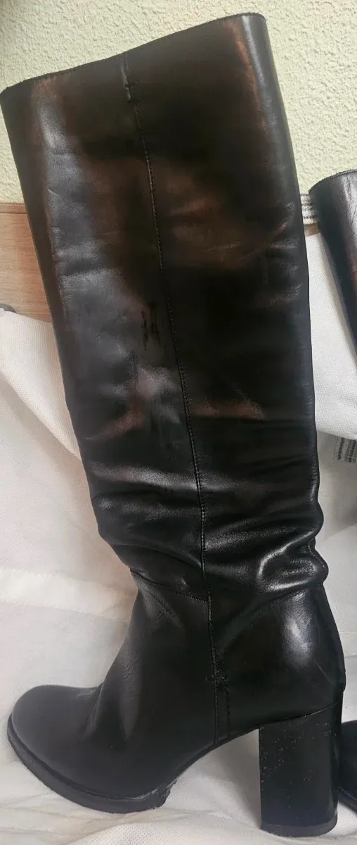 Botas altas piel Latouche negras