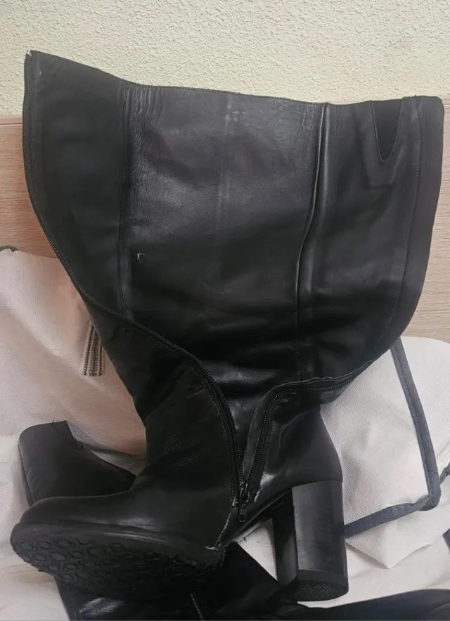 Botas altas piel Latouche negras