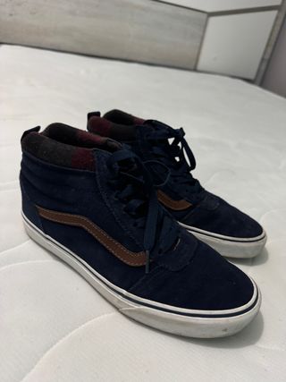 Zapatillas Vans Azul Marino y Marrón