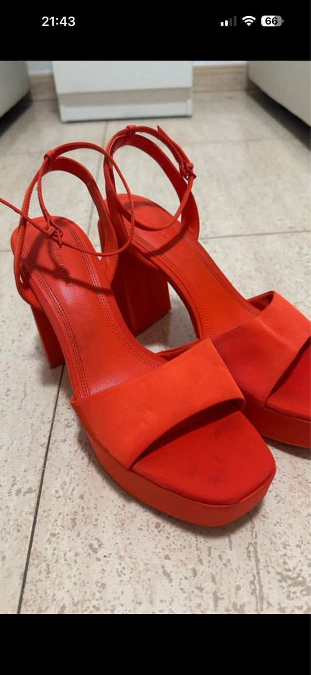 Tacones rojos plataforma