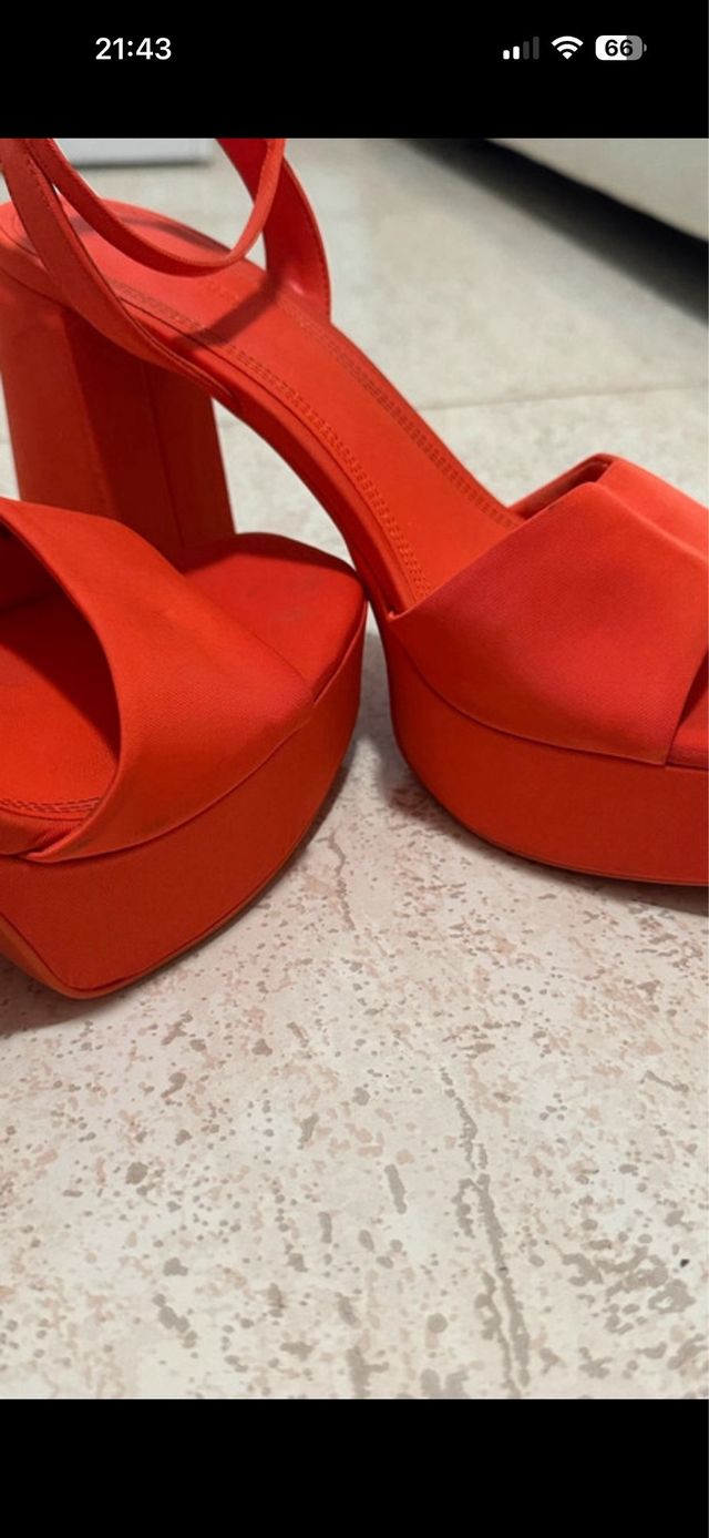 Tacones rojos plataforma