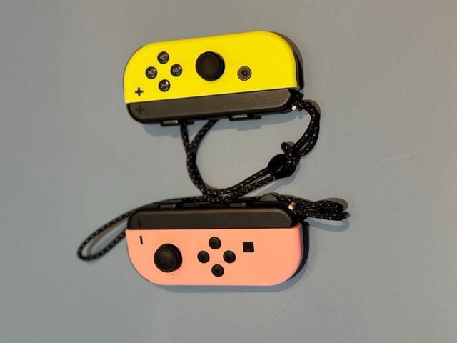 Joy-Con Nintendo Switch Amarillo y Rosa