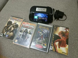 Console Sony PSP 2004 + 4 Giochi