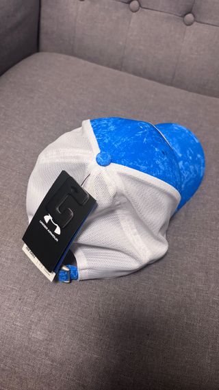 Gorra Under Armour Golf Azul y Blanca
