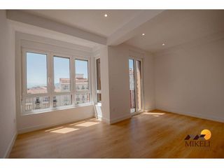 Piso en alquiler en Puerto Chico en Santander