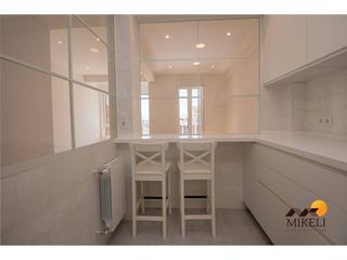 Piso en alquiler en Puerto Chico en Santander