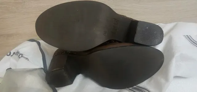 Botines Xti Marrones Piel Serpiente