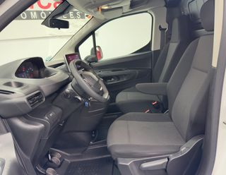 Peugeot Partner larga