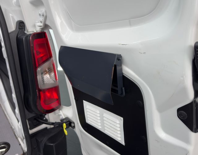 Peugeot Partner larga