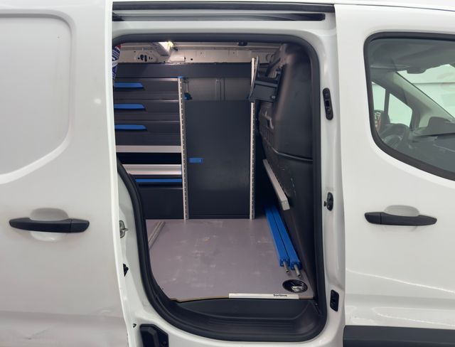 Peugeot Partner larga