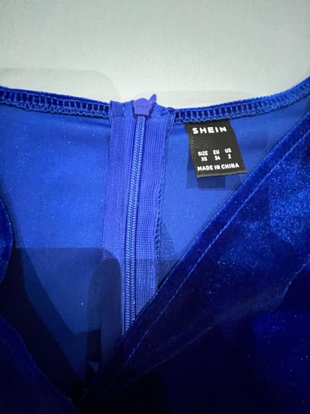 Vestido azul de terciopelo