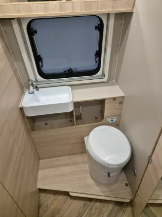 CAMPER CHALLENGER F S 2025. 5 plazas dormir y viaj