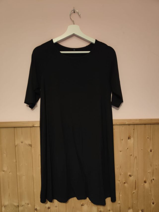 Vestido negro recto 🌷