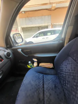 Peugeot Partner 2012