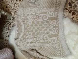 Jersey beige con estampado