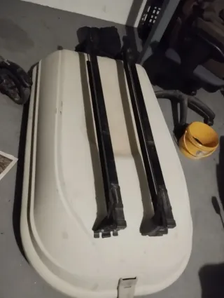 Cofre y Baca de coche universal.