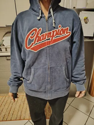 Felpa Champion con cappuccio blu e scritta rossa