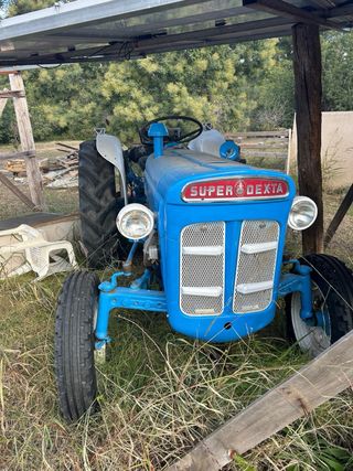 Tractor Ford Azul