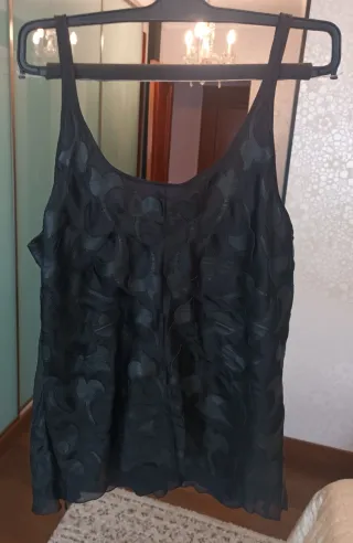 Top Armani Collezioni Negro sin Mangas